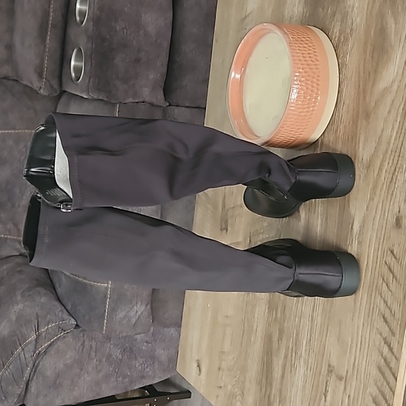 MIA CHARMED BLACK BOOTS 6M - Picture 2 of 9